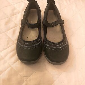 Easy Spirit, Color: Gray, Size 9 1/2.